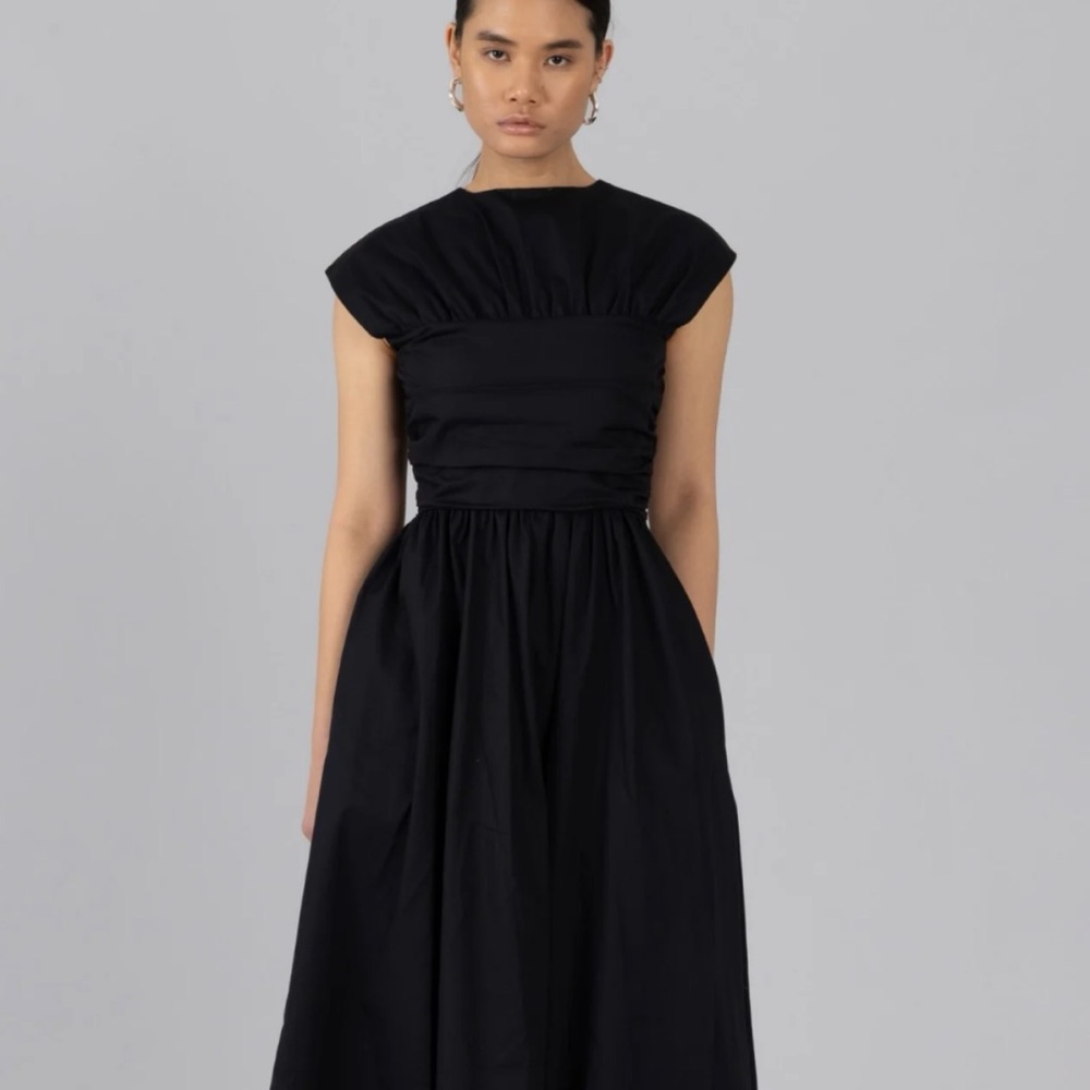 Sophisticated Black Maxi Dress